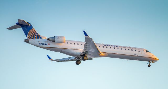 Canadair Regional Jet CRJ-700 (N778SK)