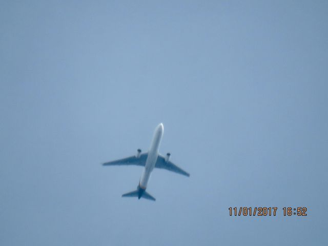 BOEING 767-300 (N340UP)