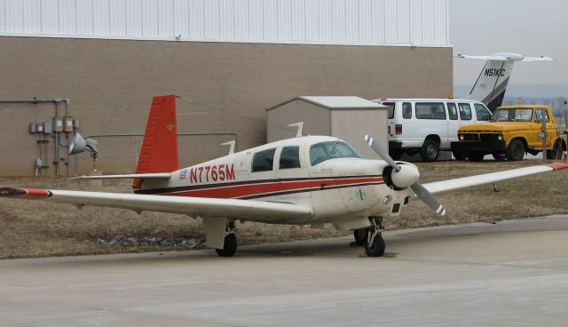 Mooney M-20 (N7765M) - Hey it was there I took a picture