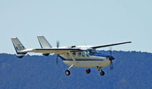 Cessna T337G Pressurized Skymaster (N31Z) - On final for 27 at Carson City