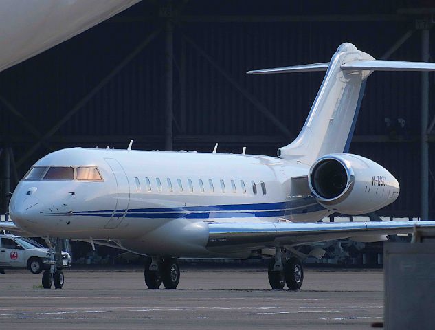 Bombardier Global Express (M-GSKY) - I took this picture on Jul 28, 2019.