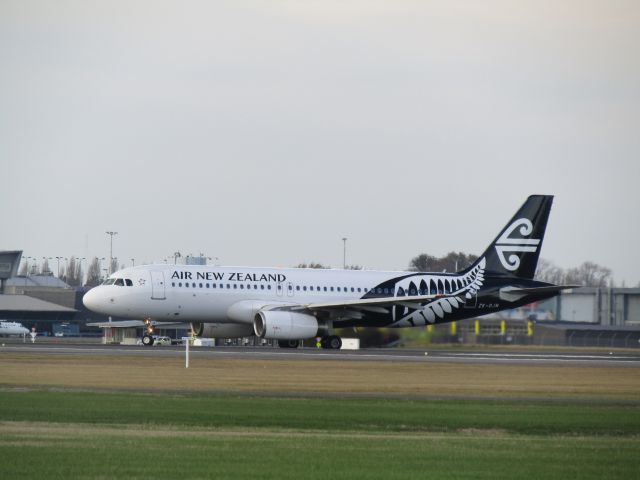 Airbus A320 (ZK-OJN)