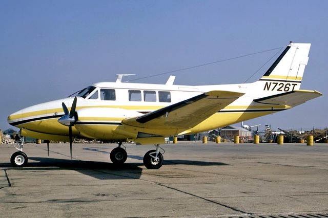 Experimental 100kts-200kts (N726T) - BEECH 65-80 QUEEN AIR - REG N726T (CN LD-330) - LONDON INTERNATIONAL AIRPORT HEATHROW UK - EGLL 10/8/1967