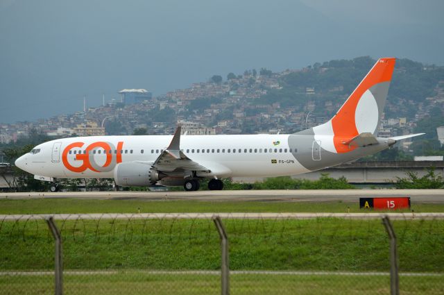 Boeing 737-700 (PS-GPN)