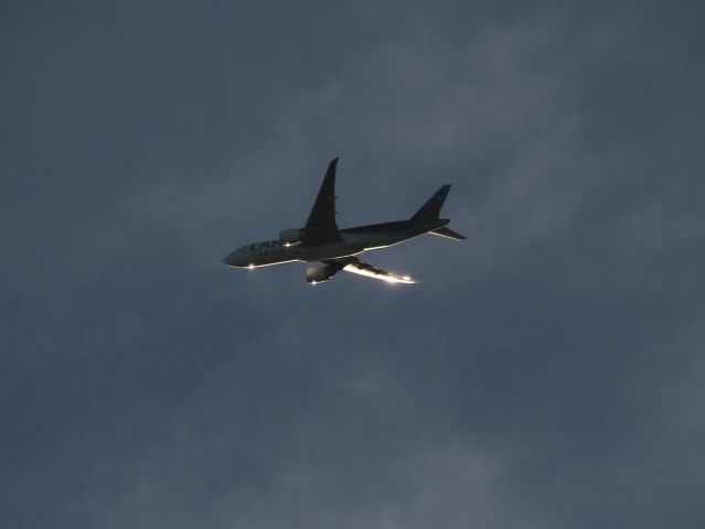 BOEING 777-200LR (N772LA)