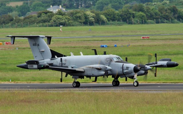 91-0516 — - u.s.army rc-12x 91-0516 arriving in shannon 24/6/15.