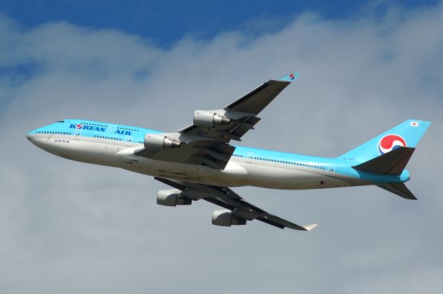 Boeing 747-400 (HL7402) - 2012-08-08