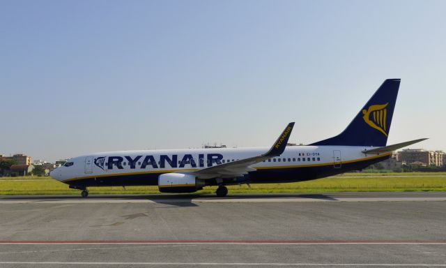 Boeing 737-800 (EI-DYA) - Ryanair Boeing 737-8AS(WL) EI-DYA in Rome Ciampino