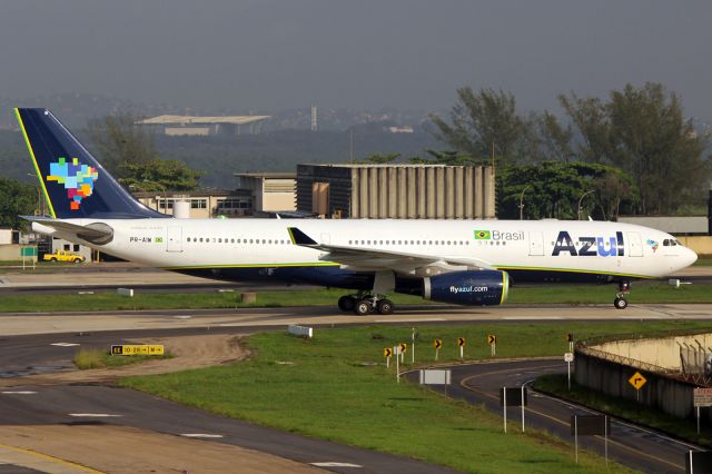 Airbus A330-300 (PR-AIW)