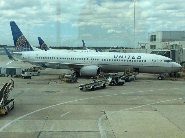 Boeing 737-700 (N75436) - The freedom to travel is a beautiful thing,don’t let anything or anybody take it away from you!br /br /Reopen the damn country!