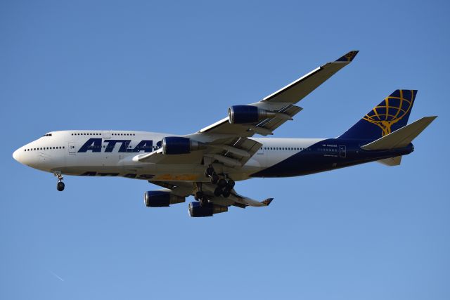 Boeing 747-400 (N322SG) - 11-07-20 23-R