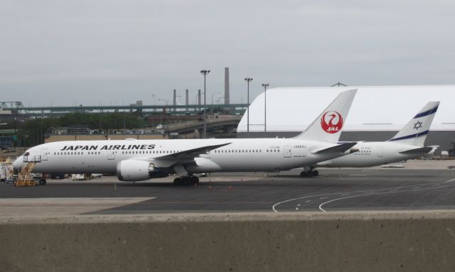 Boeing 787-9 Dreamliner (JA863J) - JAL B789 first visit to Boston Logan!