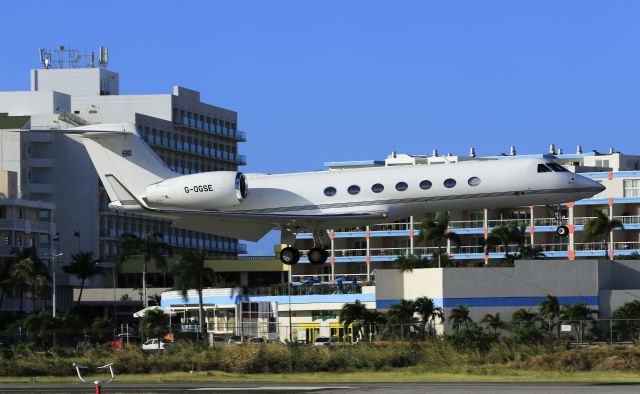 Gulfstream Aerospace Gulfstream V (G-OGSE)