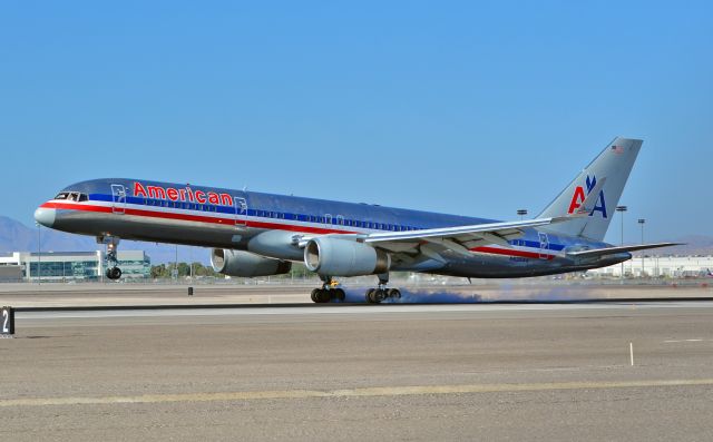 Boeing 757-200 (N635AA) - N635AA American Airlines 1990 Boeing 757-223 - cn 24593 / ln 328 - Las Vegas - McCarran International Airport (LAS / KLAS)br /USA - Nevada August 28, 2014br /Photo: Tomás Del Coro