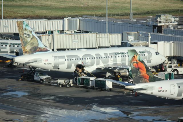 Airbus A319 (N923FR)