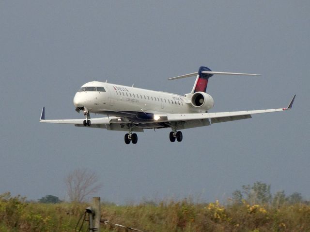 Canadair Regional Jet CRJ-700 (N774SK)