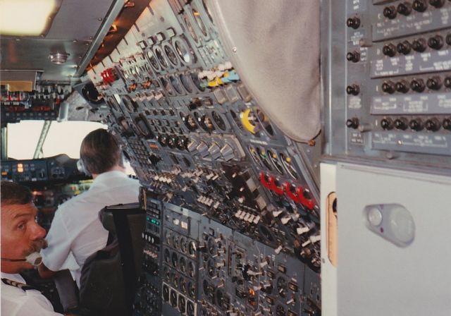 — — - Concorde