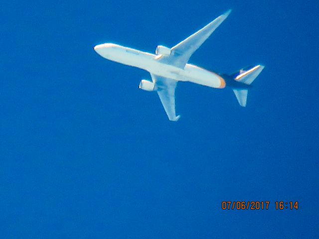 BOEING 767-300 (N351UP)