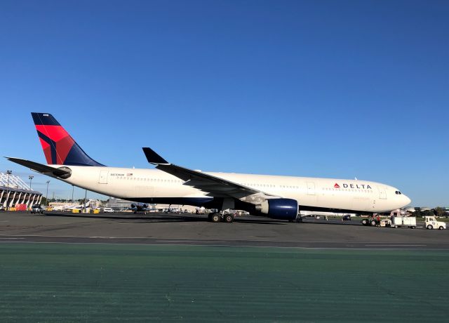 Airbus A330-300 (N810NW)