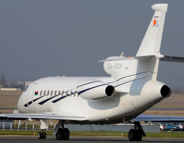 Dassault Falcon 900 (5A-DCN)