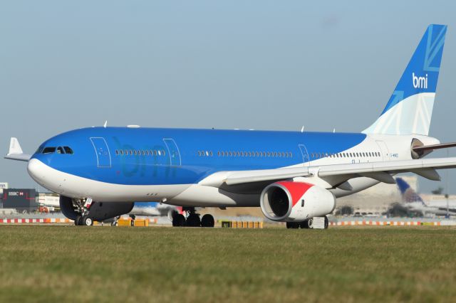 Airbus A330-200 (G-WWBD) - Lining up on runway 027R at LHR.