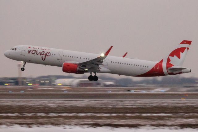 Airbus A321 (C-GKFB) - ROU1750 to Cunagua, Cuba.