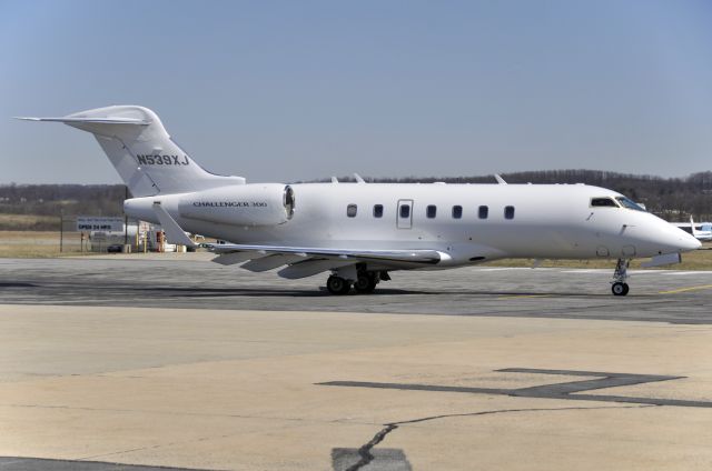 Bombardier Challenger 300 (N539XJ) - Aircraft only 8 weeks old, as of this photo.  Departing KFDK on 3/24/2009.  Thanks to the pilot who allowed me a moment to view the interior.