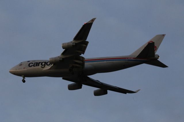 Boeing 747-400 (LX-UCV)