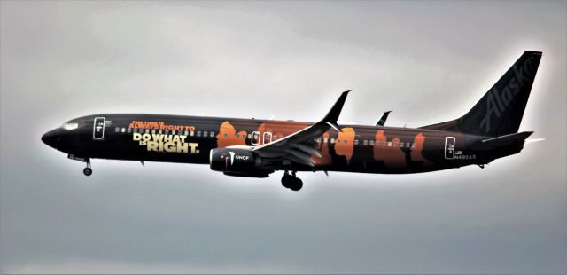 Boeing 737-900 (N492AS) - "Do What Is Right"  5-21-21