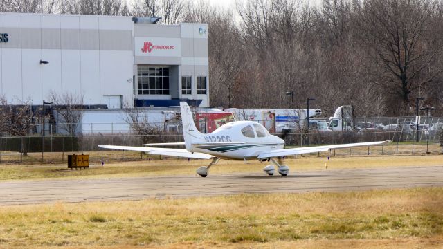 Cirrus SR-22 (N122CG)