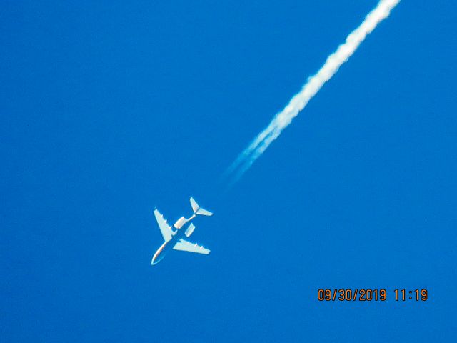 Bombardier Challenger 300 (N542FX)