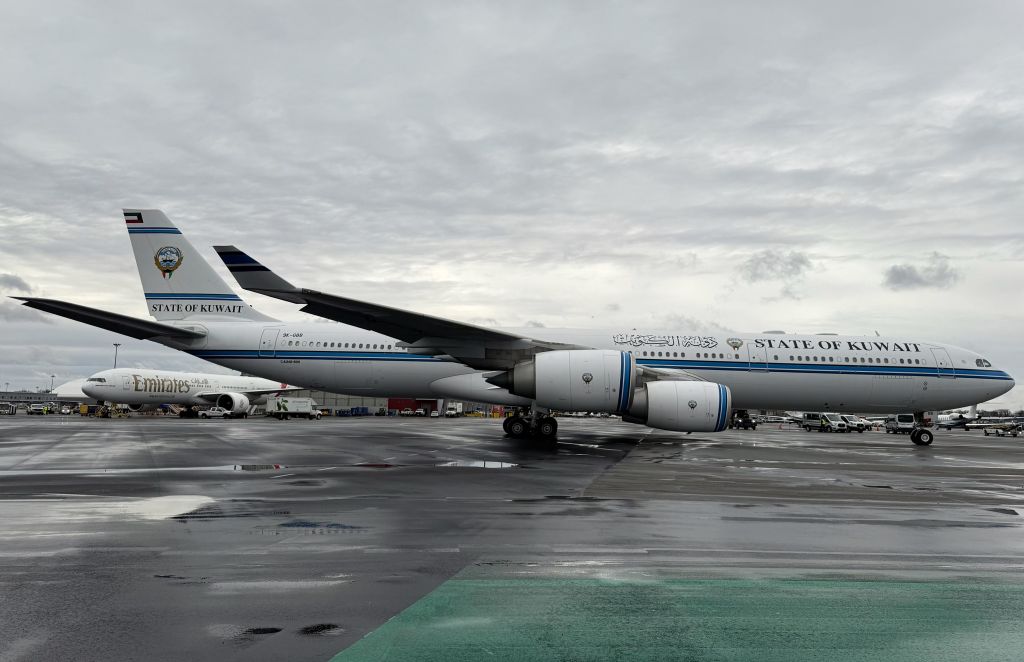 Airbus A340-500 (9K-GBB) - A340-500 04/06/25