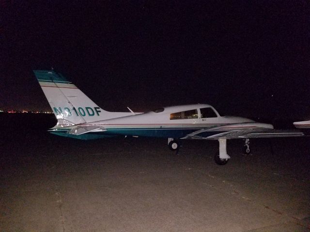 Cessna 310 (N310DF)