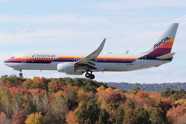 Boeing 737-700 (N917NN)