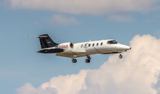 Learjet 35 (C-GAJS)