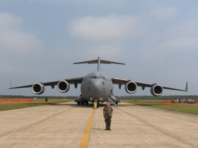 Boeing Globemaster III — - Globemaster III