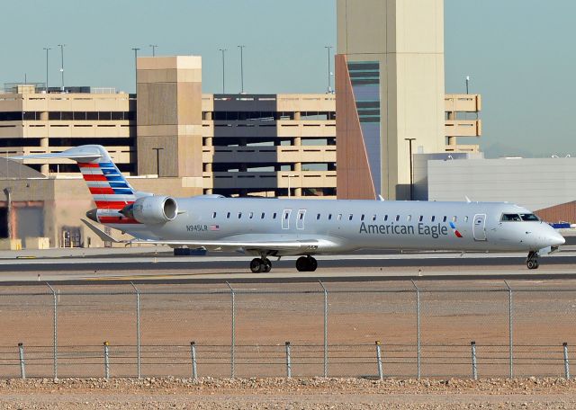Canadair Regional Jet CRJ-900 (N945LR)