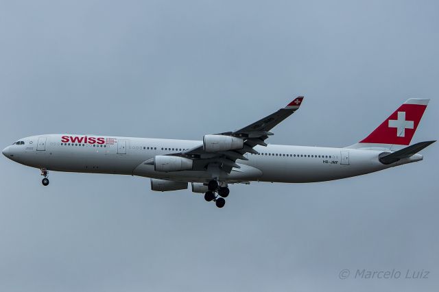 Airbus A340-300 (HB-JMF) - Swiss - Airbus A340-313br /Registration: HB-JMFbr /br /Zurich (ZRH) / São Paulo (GRU)br /br /Foto Tirada em: 15/11/2016br /Fotografia: Marcelo Luiz 