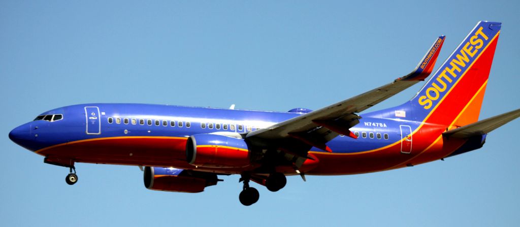 Boeing 737-700 (N747SA) - Landing and Arrival 30L,at KSJC, B 737  March 16, 2013