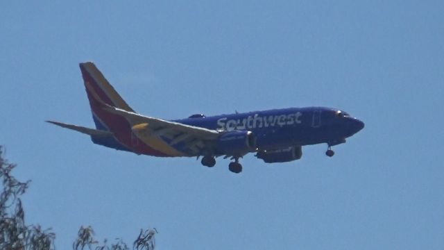 Boeing 737-700 (N417WN) - Beautiful!! 