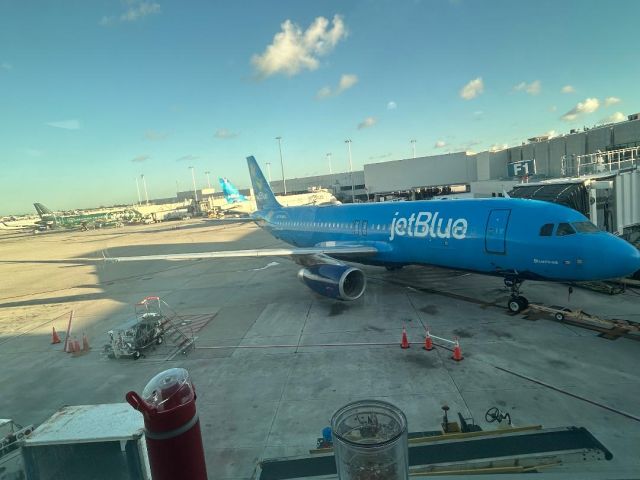 N779JB — - This aircraft inaugurated 4Xs weekly FLL-ISP service. Seen here getting from to operate the 1st B6 FLL-ISP flight 514
