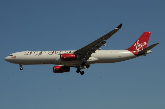 Airbus A330-300 (G-VGEM)