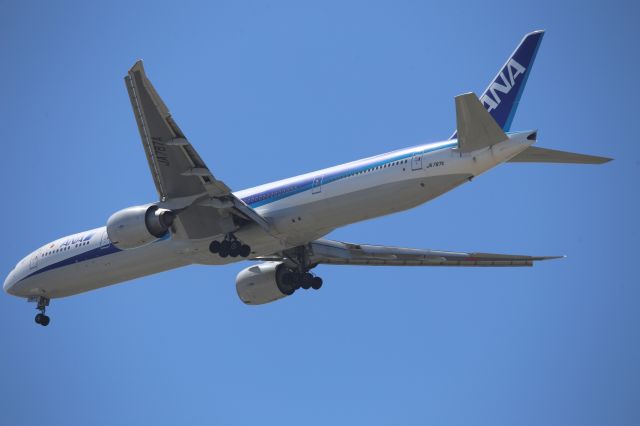 BOEING 777-300ER (JA787A)