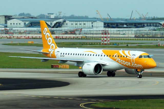 Embraer E190-E2 (9V-THF)