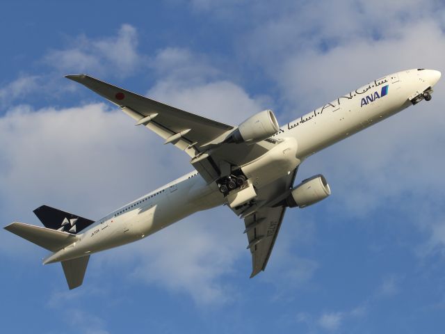 Boeing 777-200 — - All Nippon Airways sporting the Star Alliance livery.