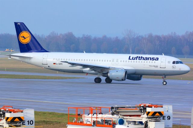 Airbus A320 (D-AIPE)