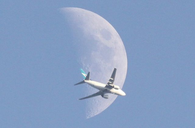 Boeing 737-700 — - Fly me to the moon. 