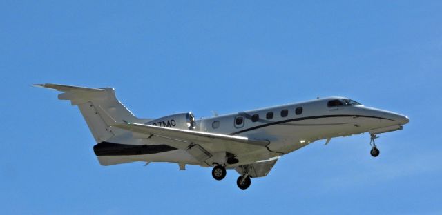 Embraer Phenom 300 (YEL7)