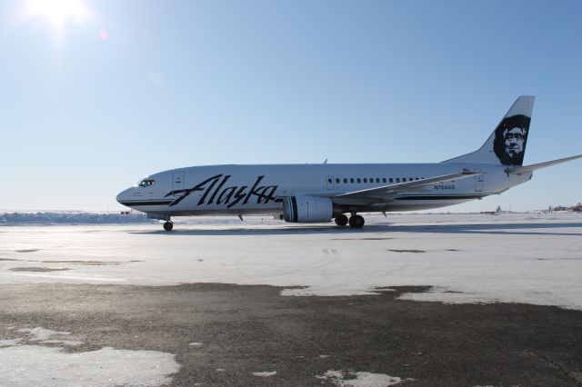 BOEING 737-300 — - alaska airlines combo freighter/ passenger a/c