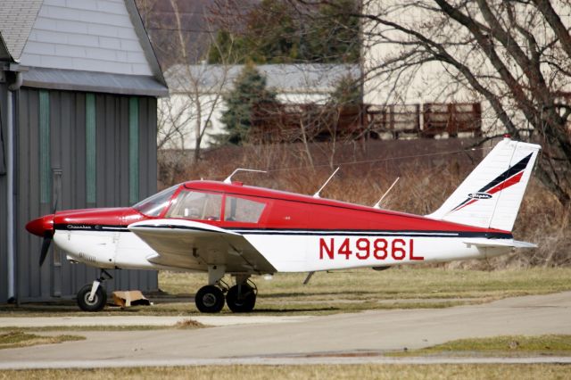 Piper Cherokee (N4986L)